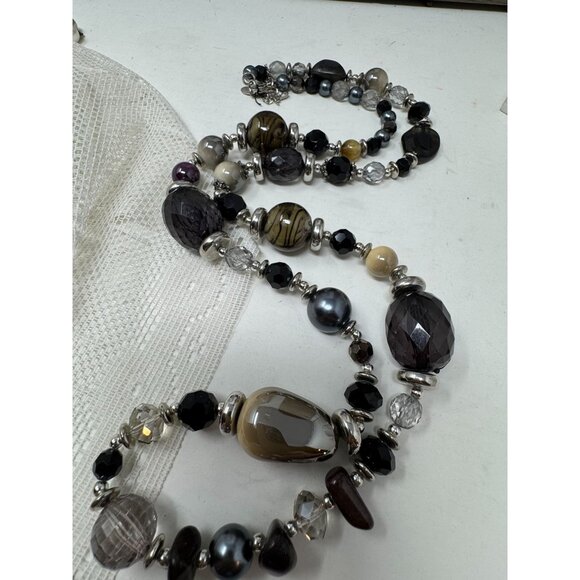 Cokie Lee Multi-Stone/ Glass Beaded Necklace With Silver Accents & Extension - Picture 10 of 10